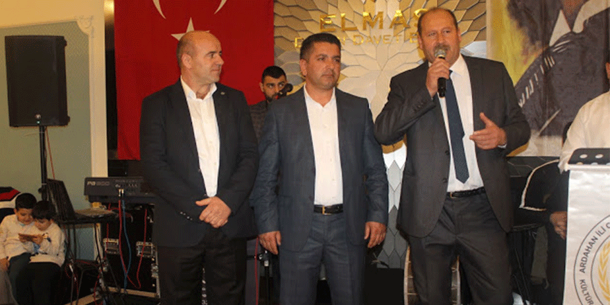 Seçmensen sandıkta değilsen  sosyal medyadan destekle!