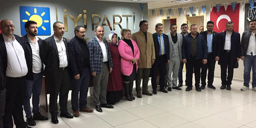 Dilovası’nda AKP’li Şükrü  Yılmaz İYİ Parti’ye geçti