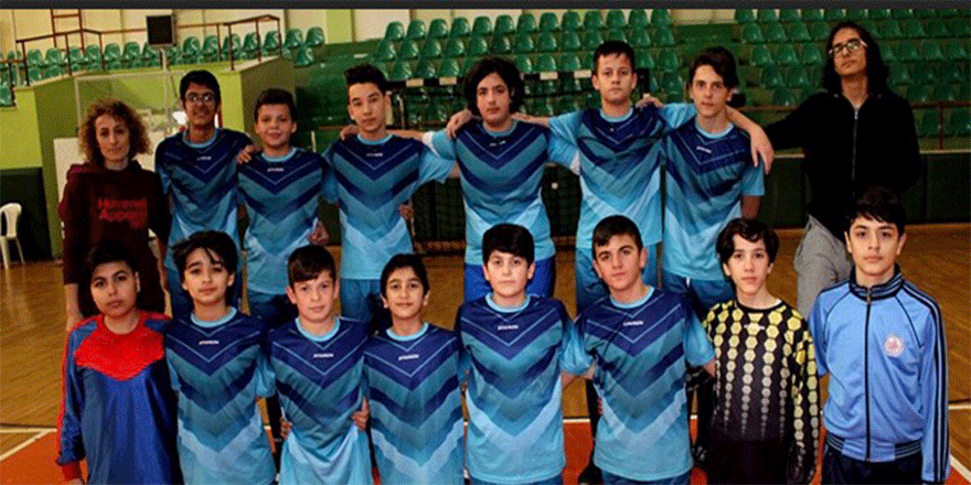 Yıldız Erkek Hentbol’da finale doğru