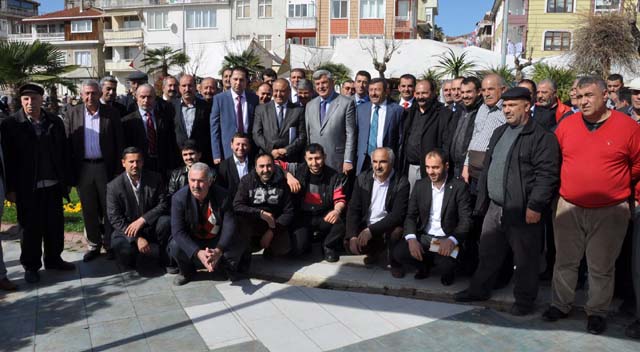 Karaosmanoğlu Darıca’da pazar kurasını çekti