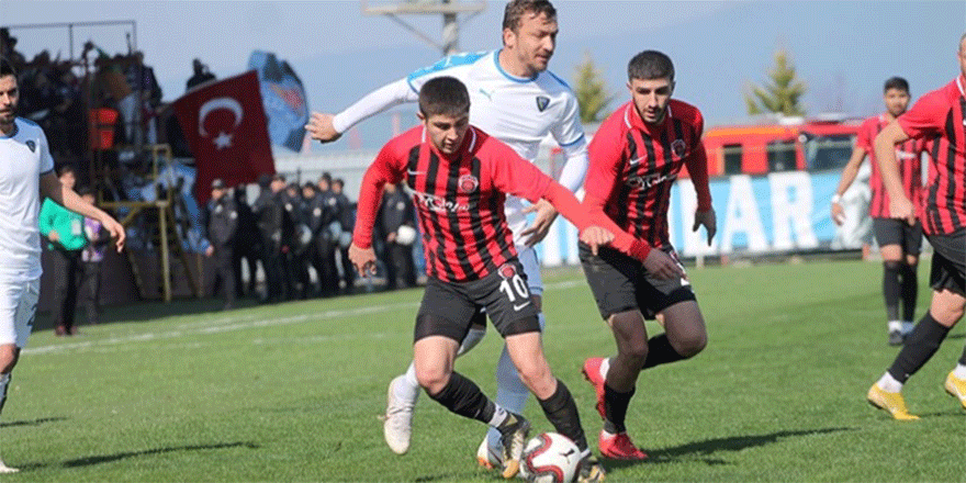 Gölcükspor kayıp 0-2