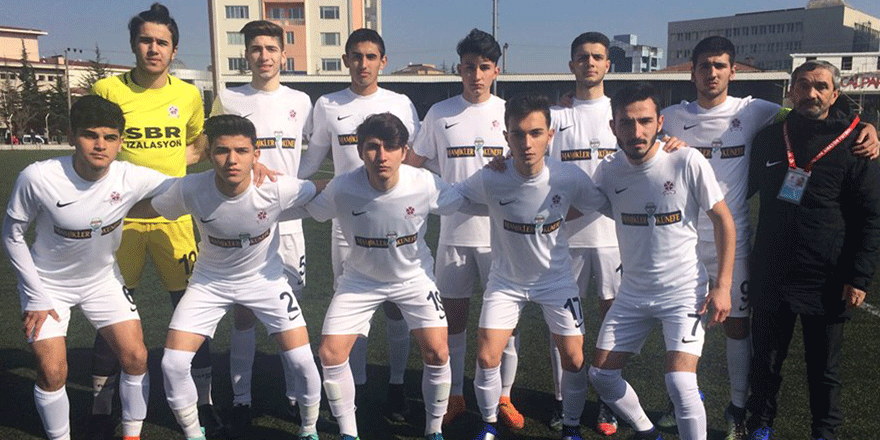 GENÇ MENEKŞELER PARLIYOR