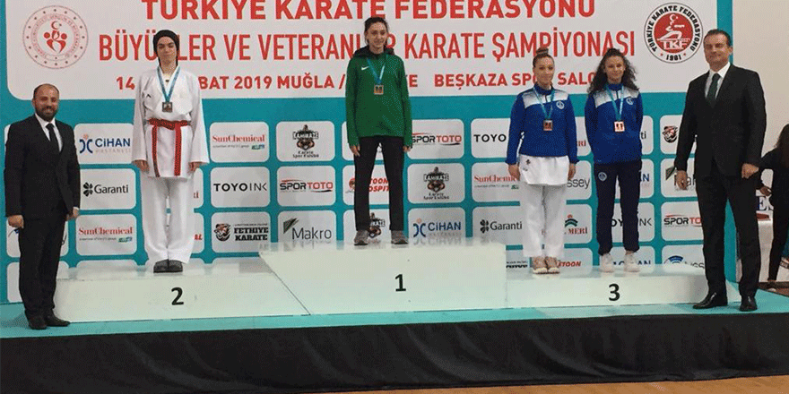 Kağıtspor, karatede Türkiye şampiyonu