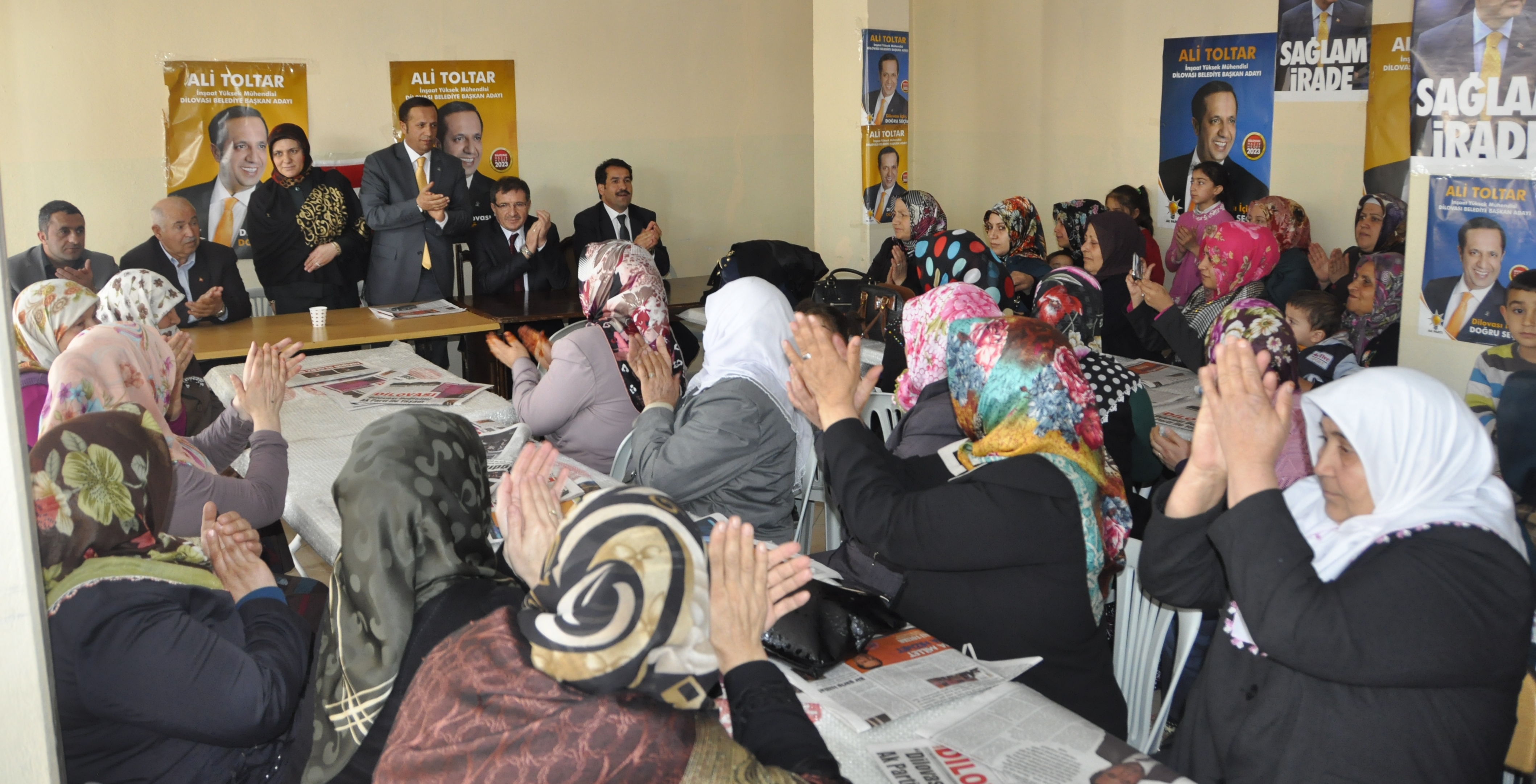 Şeker, Diliskelesi'nde kadınlarla bir araya geldi