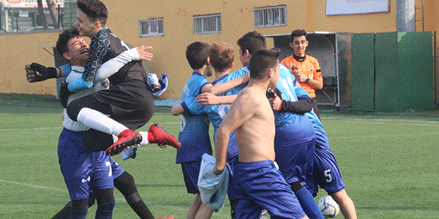 Yıldız erkekler futbolda yarı finalistler belli oluyor