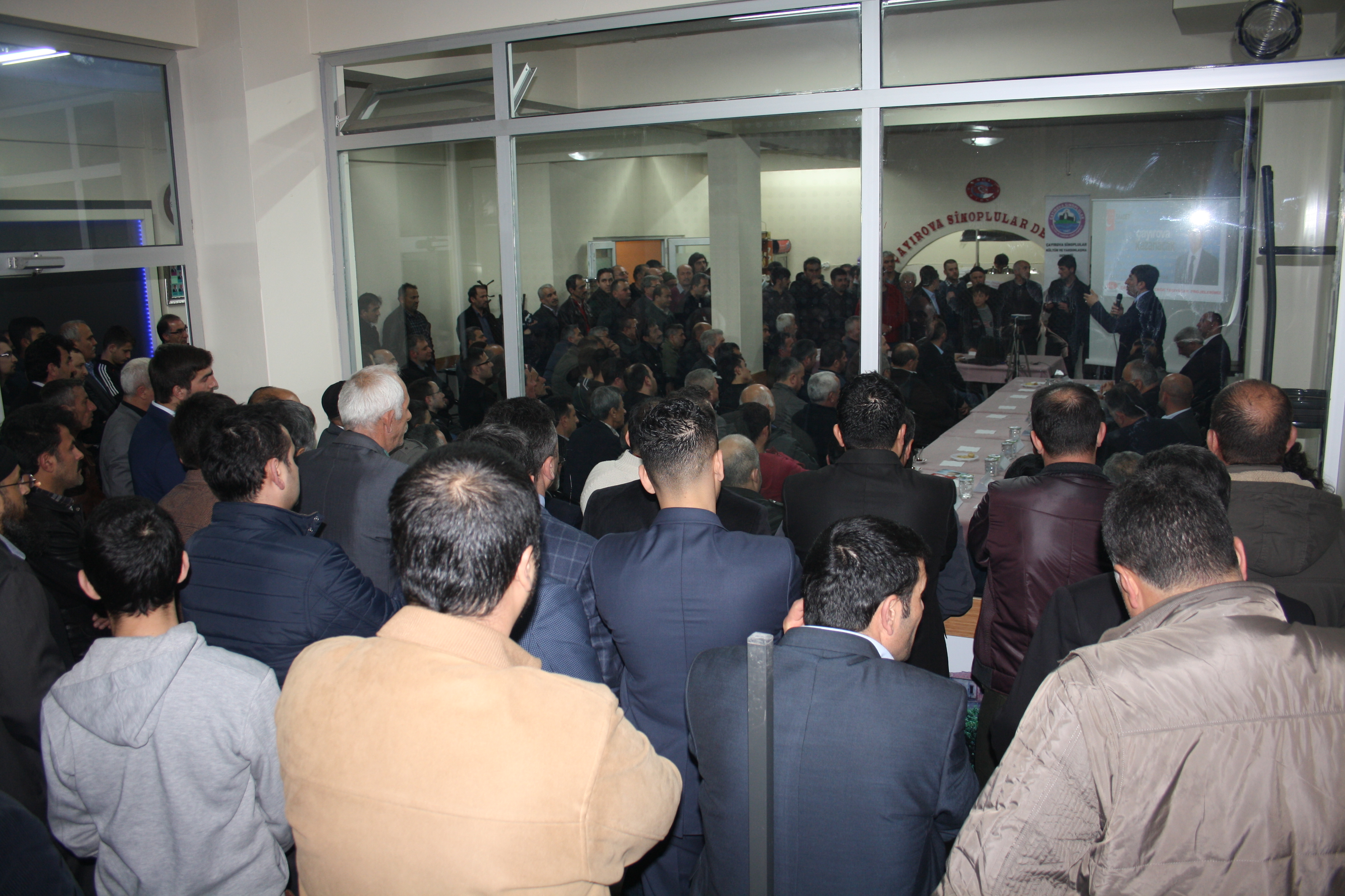 Bayrak ‘tan derneklere ziyaret