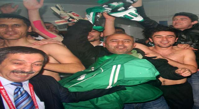 ÇAYIROVASPOR KÜLLERİNDEN DOĞDU: 0-1