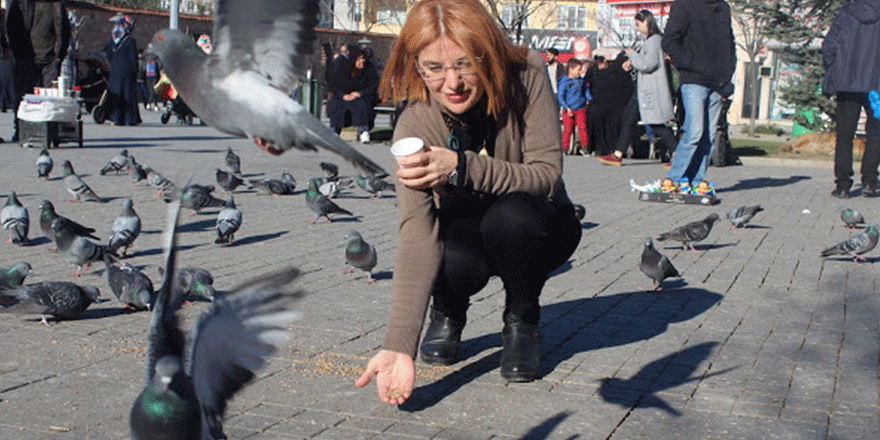 Hemşeri derneklerinde  biraz daha özgürsün