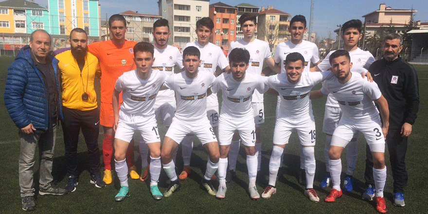 GENÇLERİN DERBİSİNİ GEBZESPOR KAZANDI 