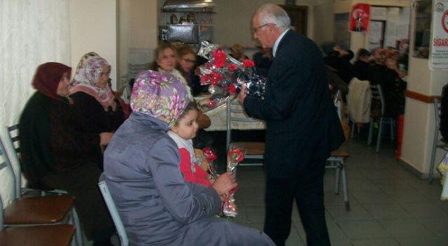 Emekliler Derneği, kadınları unutmadı