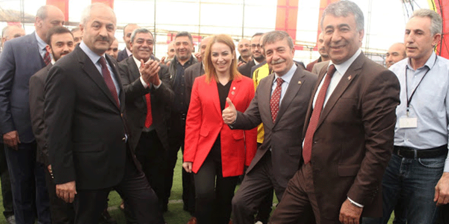 10 adaylı turnuvayı  dört aday başlattı