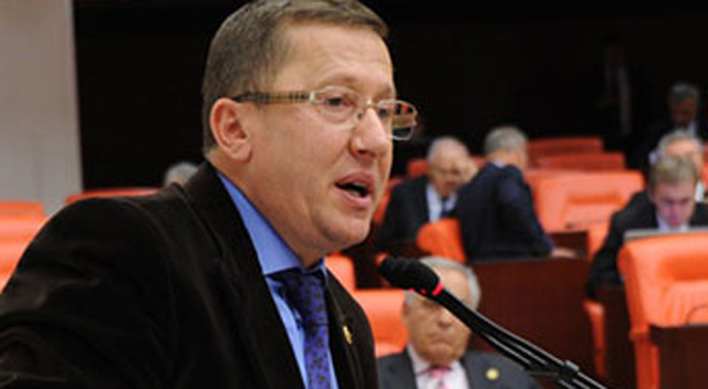 Türkkan sahte seçmen iddialarini sordu