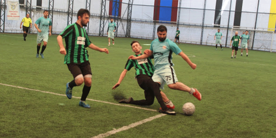 İlk liderler Akkiraz ve Rabat