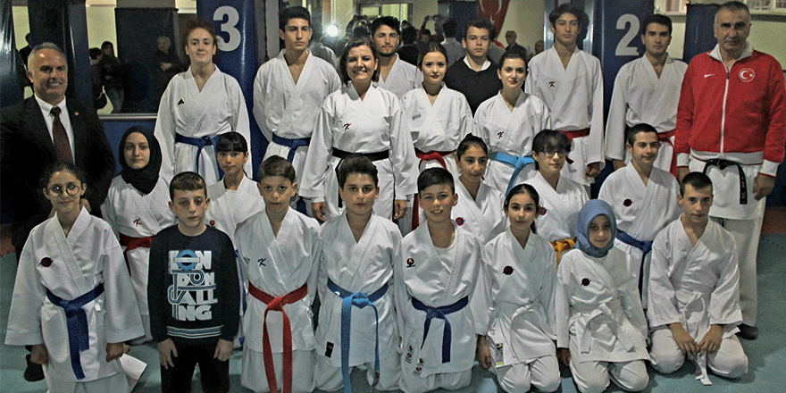 Hürriyet’ten şampiyon karatecilere ziyaret