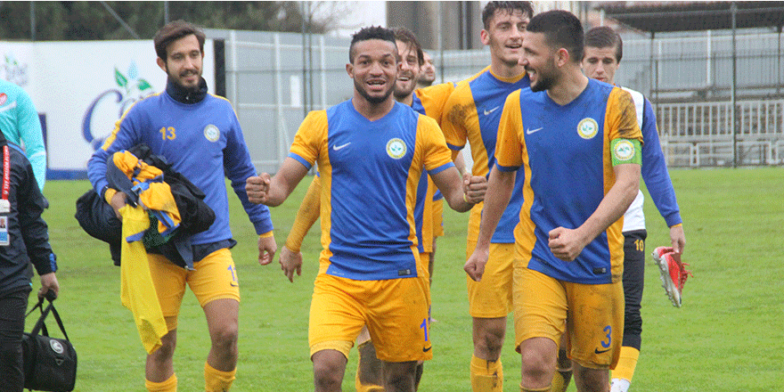 Derincespor iddiasını sürdürüyor