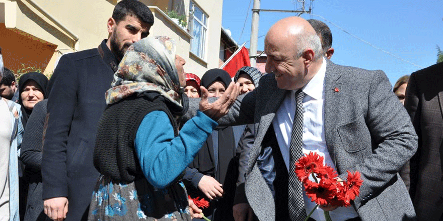 Bıyık’tan sevgi yürüyüşleri