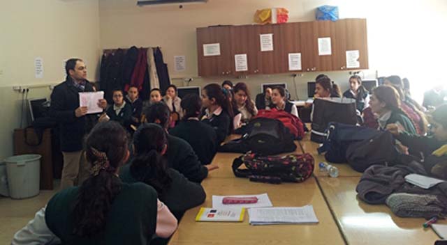 GEBZE'Lİ GENÇLERDEN  ECDAD'A 800 MEKTUP