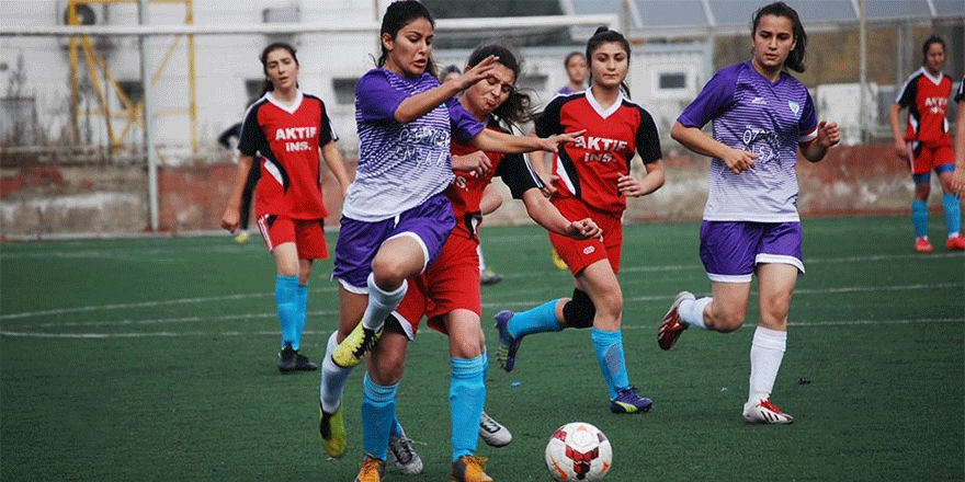 Kocaeli Bayan FK gol yağdırdı