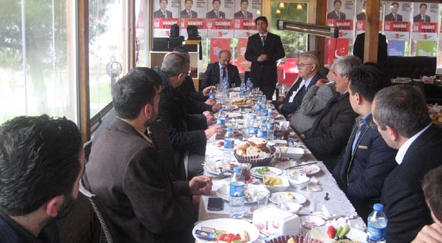 Yener Dursun derneklerle bir araya geldi