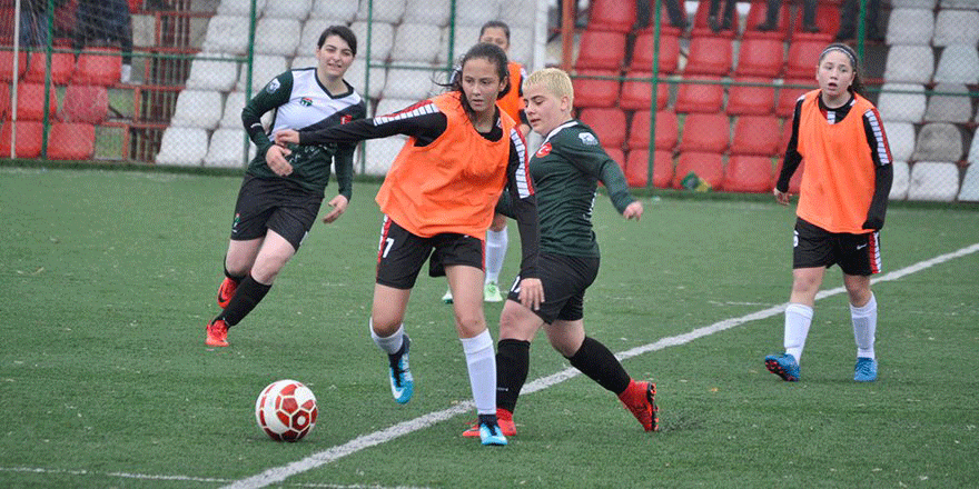 Kocaeli Bayan FK’da milli gurur