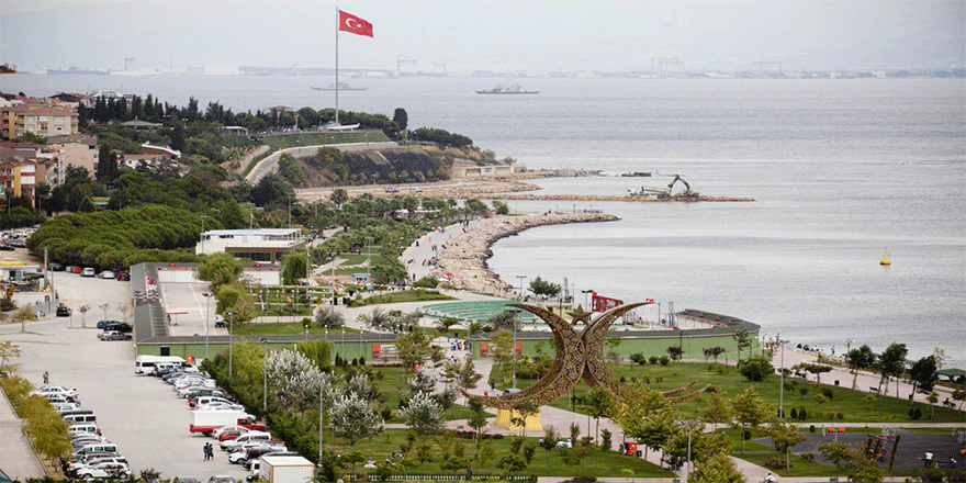 Darıca’da Bıyık önde Törk yakın takipte