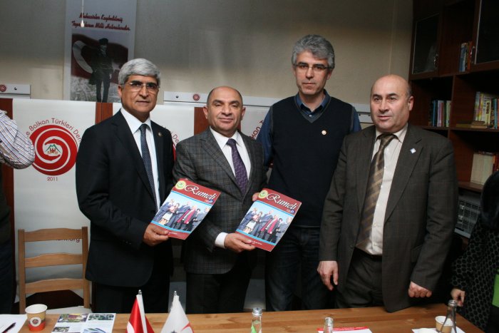 CHP Balkan Türkleri’ne çıkarma yaptı