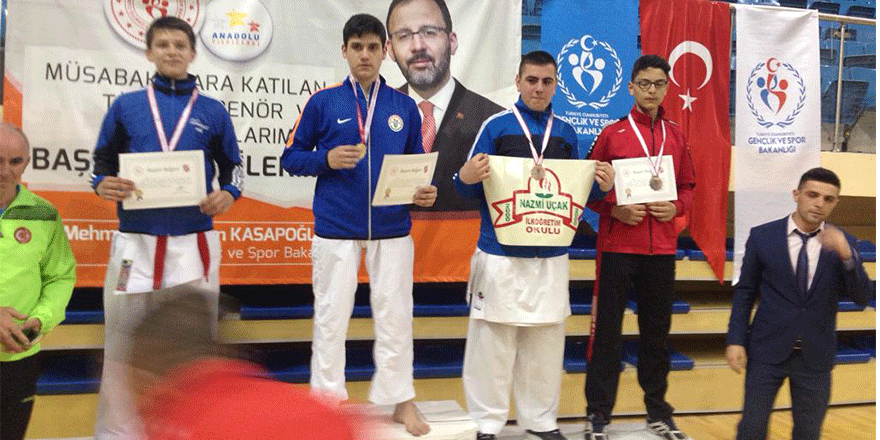 Yeni Umut Okulları’na bir altın madalya daha