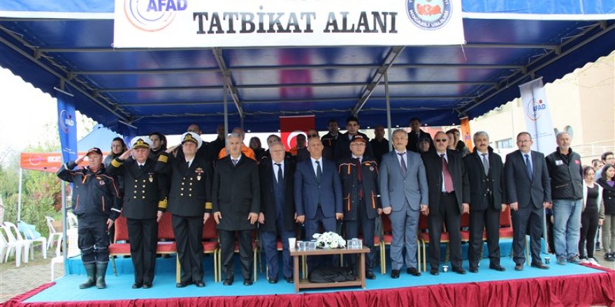 KOCAELİ AFAD KOORDİNESİNDE 14 KURULUŞLA:  ​​​​​​​Deprem tatbikatı yapıldı