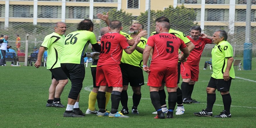 Masterler Antalya’da dört köşe