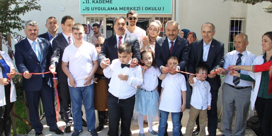 Başkan Büyükgöz özel çocukları unutmadı