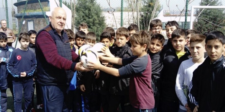 Miniklerden sosyal sorumluluk projesi