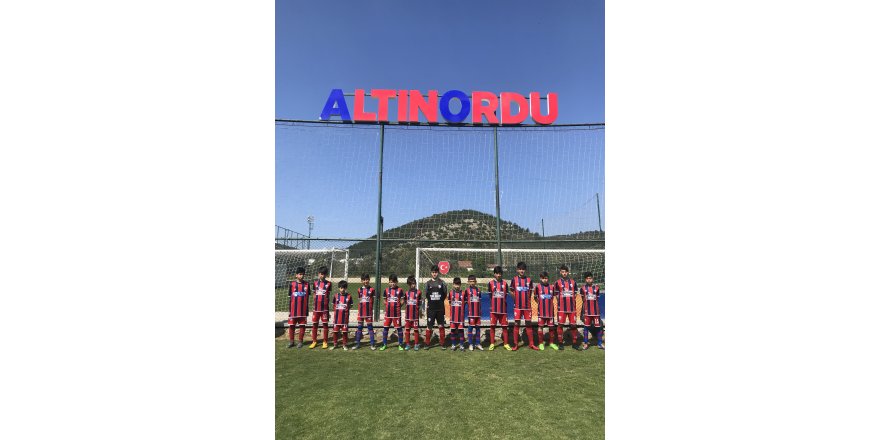 KUŞADASI’NDA FUTBOL ZİYAFETİ