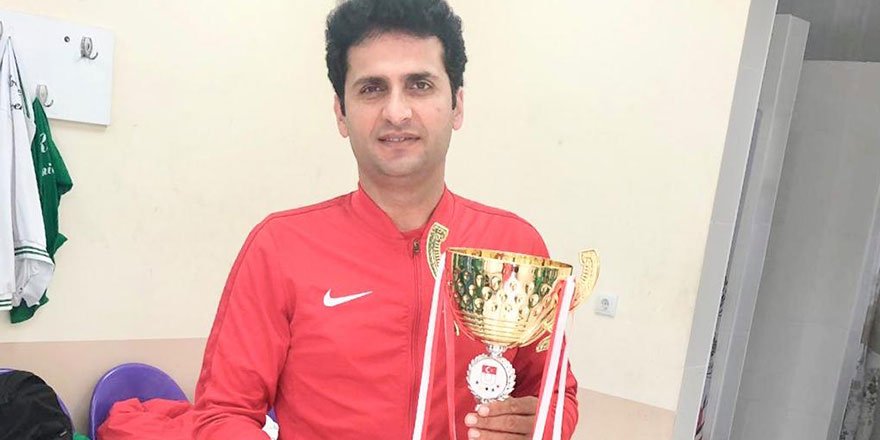 KOÜ futbol takımı şampiyon oldu