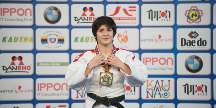 Tuğçe Beder, Avrupa’da bayrağımızı dalgalandırdı