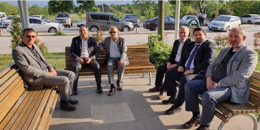 Adnan Sak ziyaretçilere teşekkür etti