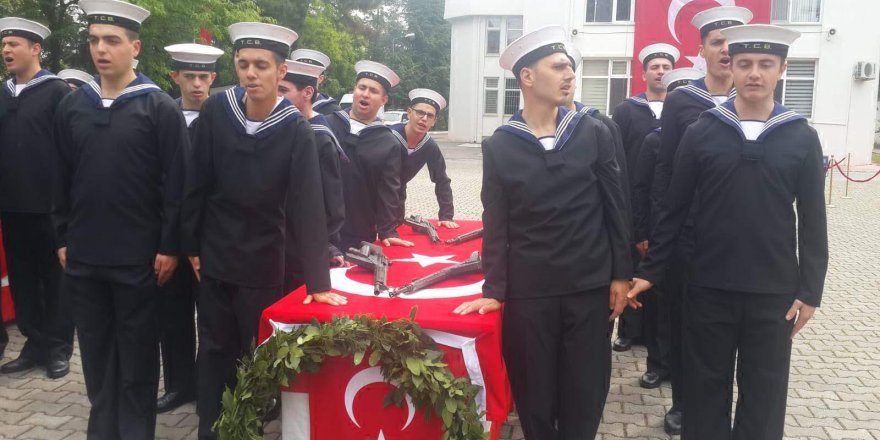 1 gün için bahriyeli oldular