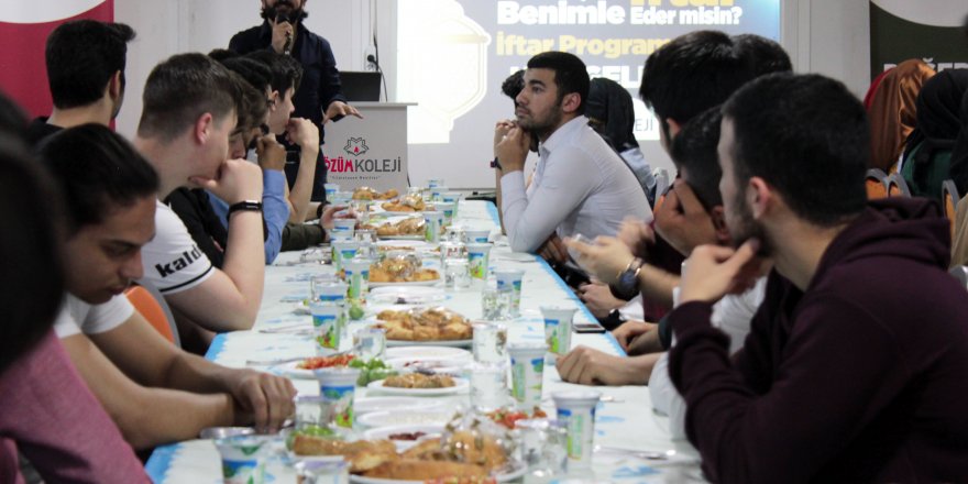 Çözüm Koleji’nden iftar