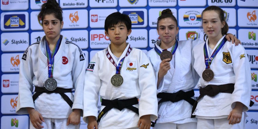 Milliler Polonya’dan 2 gümüş çıkarttı