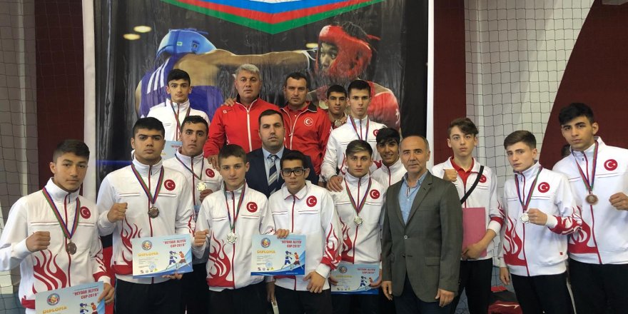 SEVİNDİK DURMAK BİLMİYOR