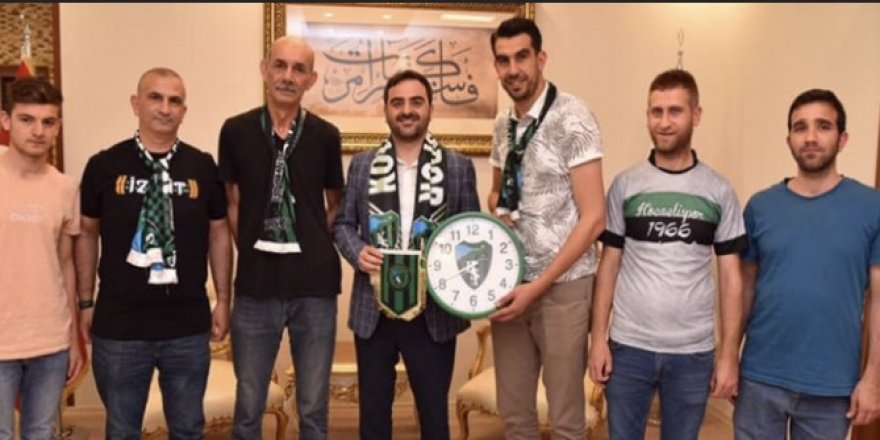 Taraftarlar Özlü’yü ziyaret etti