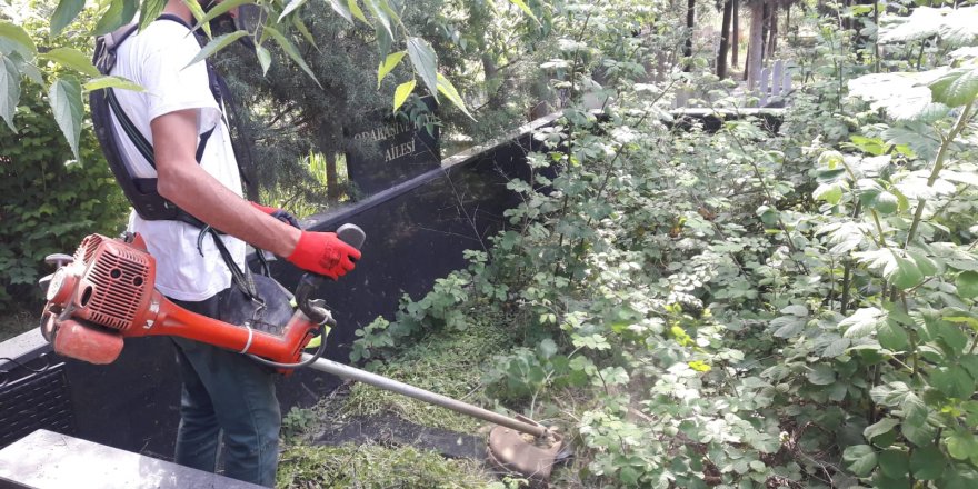 DARICA'DA:  Mezarlıklarda bakım ve temizlik