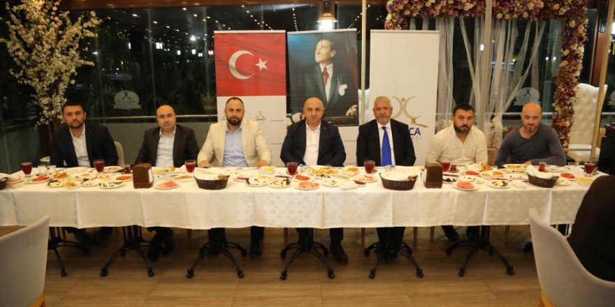 DARICA:  Muzaffer Bıyık basınla iftar yemeğinde buluştu