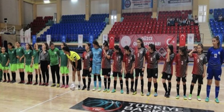 Yıldız kızlar futsalda ikinci oldu