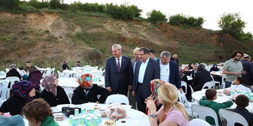 Cumaköy, iftar programına yoğun ilgi