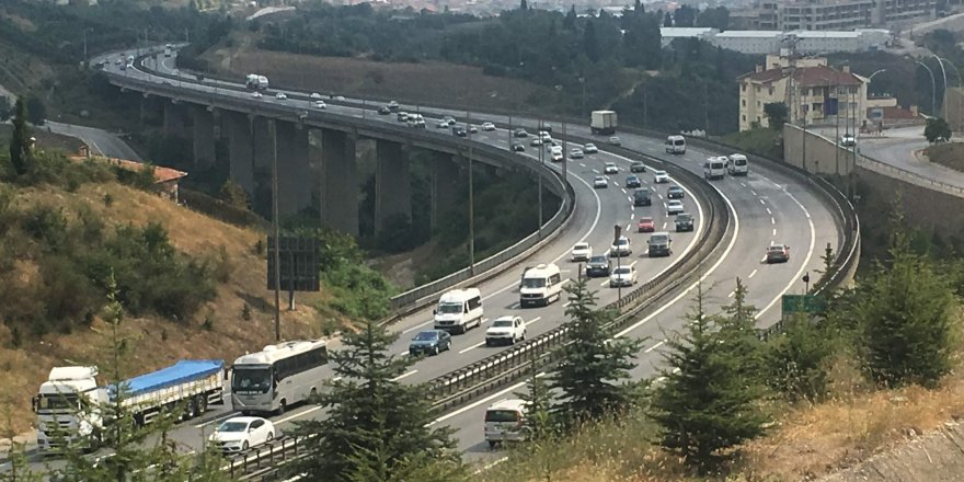 KOCAELİ'DE BAYRAM ÖNLEMİ:  10 kilometrede bir trafik ekibi bulunacak