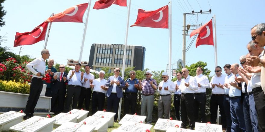 Bıyık, şehitler için dua etti