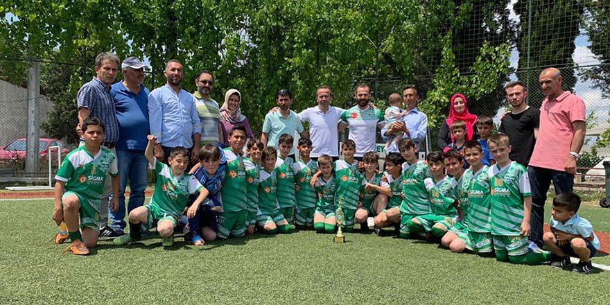 Hisareyn’nin minikleri şampiyon oldu