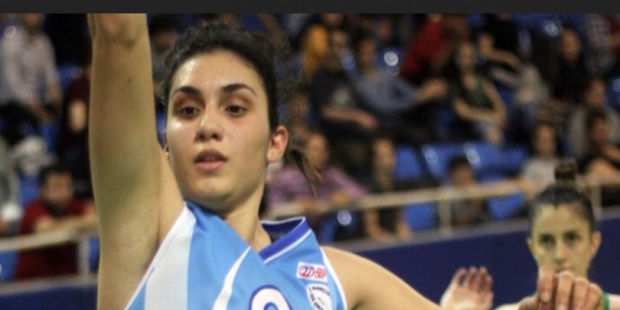 Deniz Üstün milli takımda