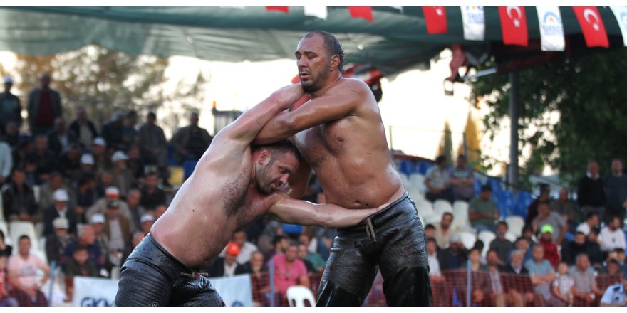 Hünkar Çayırı’nda başpehlivanlar geçidi
