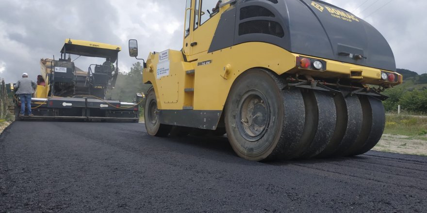 Köy yollarına 17 bin 650 ton asfalt